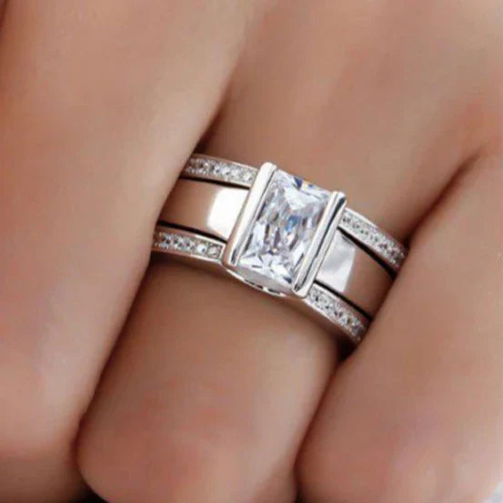Madeleine | Vintage-ring med sølvfarget krystall